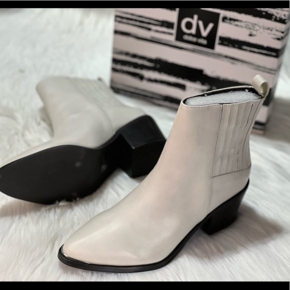 New DV Dolve Vita Ozias Booties - Picture 4 of 11